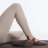2 pares de calcetines invisibles acolchados de mezcla de algodón para yoga y pilates con tiras cruzadas