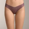 3 braguitas de bikini clásicas con corte en V, invisibles, de mezcla de poliamida y corte láser 3 braguitas de bikini clásicas con corte en V, invisibles, de mezcla de poliamida y corte láser
