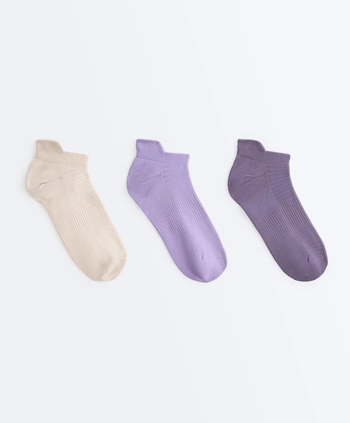 3 pares de calcetines deportivos de mezcla de poliamida con lengüeta en el talón 3 pares de calcetines deportivos de mezcla de poliamida con lengüeta en el talón