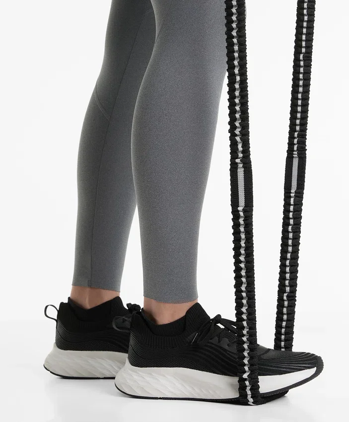 3 pares de calcetines deportivos de mezcla de poliamida con lengüeta en el talón 3 pares de calcetines deportivos de mezcla de poliamida con lengüeta en el talón