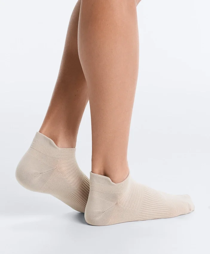3 pares de calcetines deportivos de mezcla de poliamida con lengüeta en el talón 3 pares de calcetines deportivos de mezcla de poliamida con lengüeta en el talón