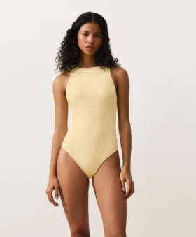 Bañador halter de croché con textura de burbujas