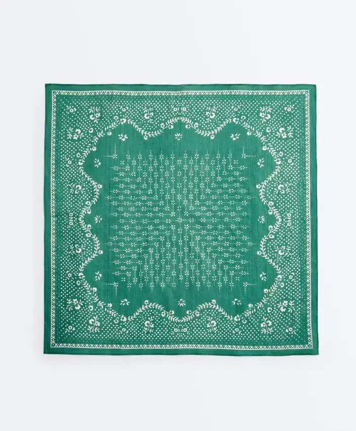 Bandana con estampado floral 100 % algodón Bandana con estampado floral 100 % algodón