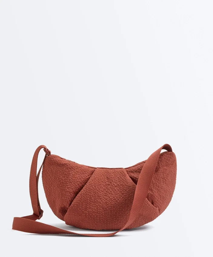 Bolso bandolera acolchado con textura Bolso bandolera acolchado con textura