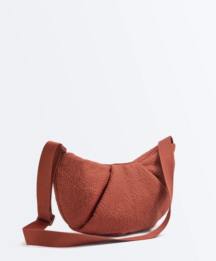 Bolso bandolera acolchado con textura Bolso bandolera acolchado con textura