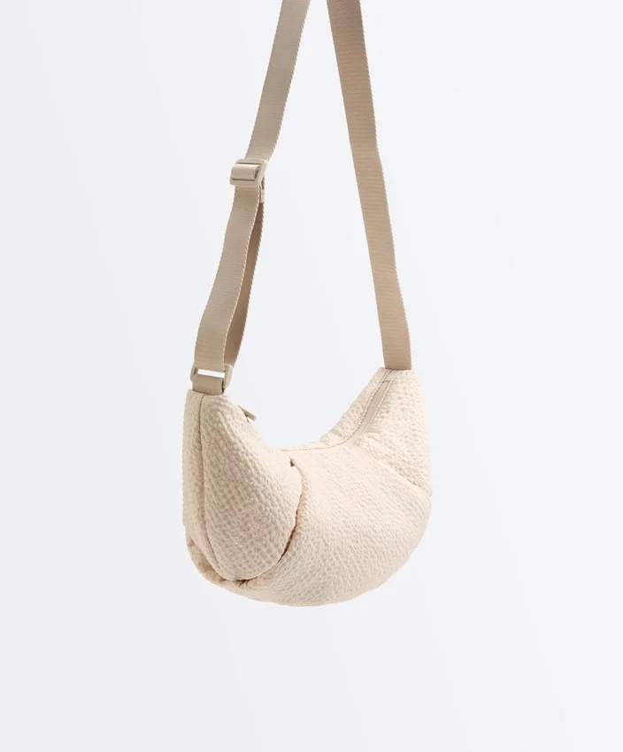 Bolso bandolera acolchado con textura Bolso bandolera acolchado con textura