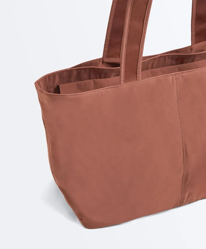 Bolso tipo shopper blando con cremallera Bolso tipo shopper blando con cremallera