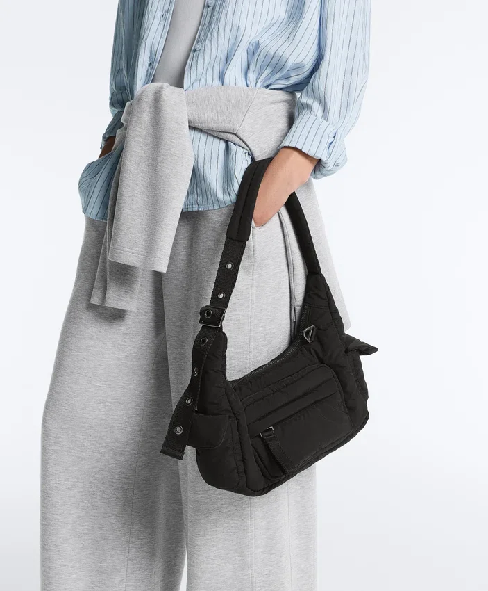 Bolsos mini con bolsillos maxi Bolsos mini con bolsillos maxi