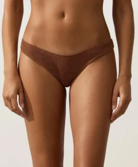 Braguitas de bikini brasileñas con corte en U y tejido arrugado