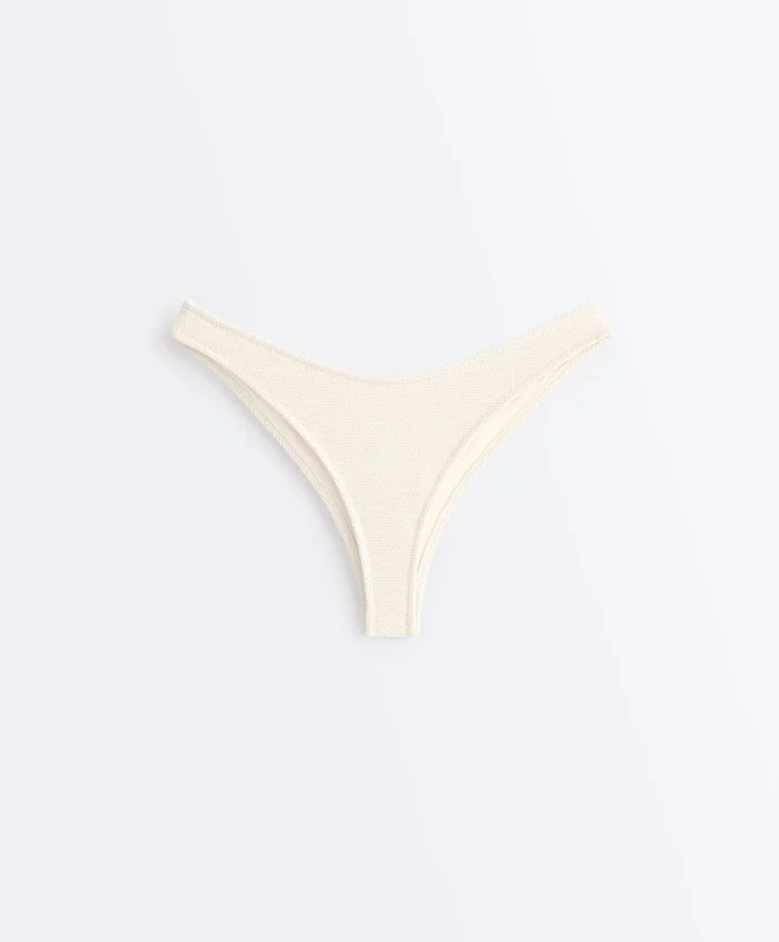 Braguitas de bikini brasileñas con corte en U y tejido arrugado Braguitas de bikini brasileñas con corte en U y tejido arrugado