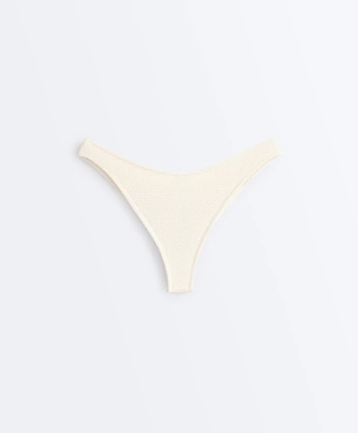 Braguitas de bikini brasileñas con corte en U y tejido arrugado Braguitas de bikini brasileñas con corte en U y tejido arrugado