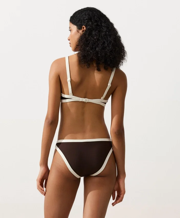 Braguitas de bikini clásicas con ribete en contraste Braguitas de bikini clásicas con ribete en contraste