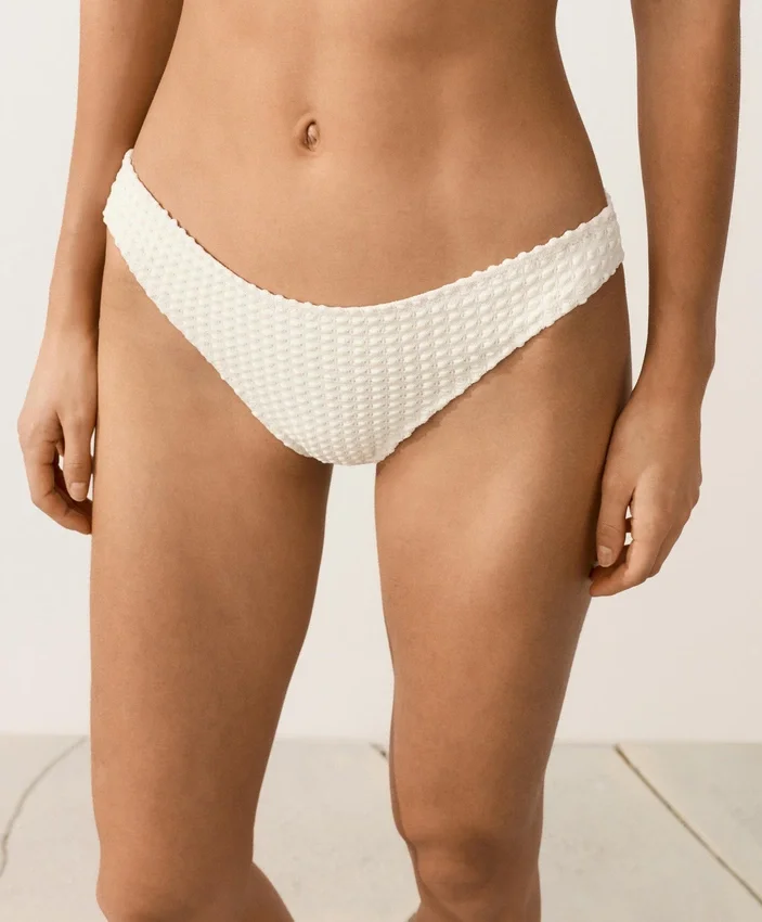 Braguitas de bikini clásicas de ganchillo con textura de burbujas Braguitas de bikini clásicas de ganchillo con textura de burbujas