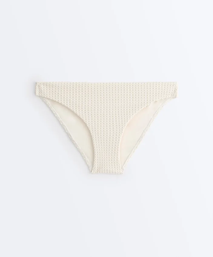 Braguitas de bikini clásicas de ganchillo con textura de burbujas Braguitas de bikini clásicas de ganchillo con textura de burbujas