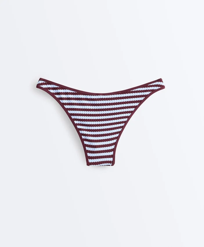 Braguitas de bikini de cobertura media con corte en U y rayas texturizadas Braguitas de bikini de cobertura media con corte en U y rayas texturizadas