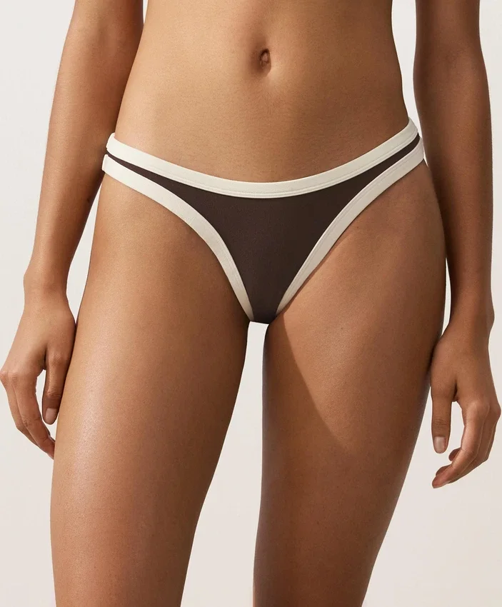 Braguitas de bikini de cobertura media con corte en U y ribete en contraste Braguitas de bikini de cobertura media con corte en U y ribete en contraste