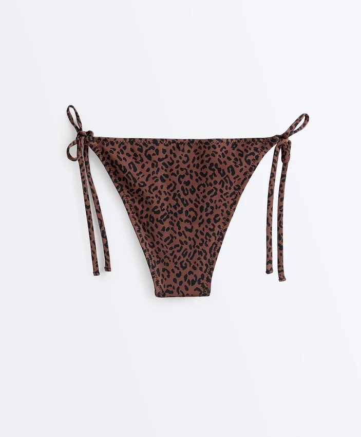Braguitas de bikini de cobertura media con lazo y estampado de leopardo Braguitas de bikini de cobertura media con lazo y estampado de leopardo