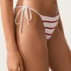 Braguitas de bikini de cobertura media con lazos de croché a rayas Braguitas de bikini de cobertura media con lazos de croché a rayas