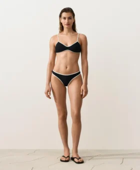Braguitas de bikini tipo tanga con corte en U y ribete en contraste Braguitas de bikini tipo tanga con corte en U y ribete en contraste