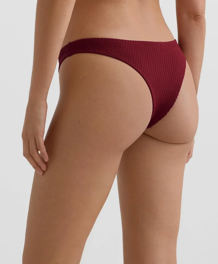 Braguitas de bikinis brasileñas con corte en U y tejido jacquard de cuadros pequeños Braguitas de bikinis brasileñas con corte en U y tejido jacquard de cuadros pequeños