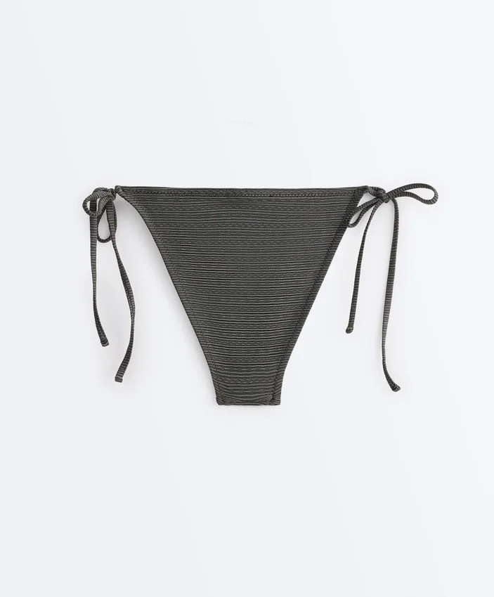 Braguitas de bikinis de cobertura media con lazos en jacquard con efecto lavado Braguitas de bikinis de cobertura media con lazos en jacquard con efecto lavado