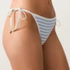 Braguitas de bikinis de cobertura media con rayas texturizadas y lazos Braguitas de bikinis de cobertura media con rayas texturizadas y lazos