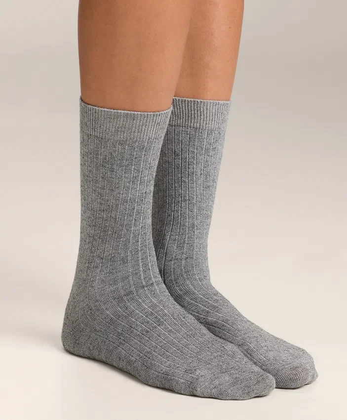 Calcetines clásicos de mezcla de modal con un 13 % de cachemira Calcetines clásicos de mezcla de modal con un 13 % de cachemira