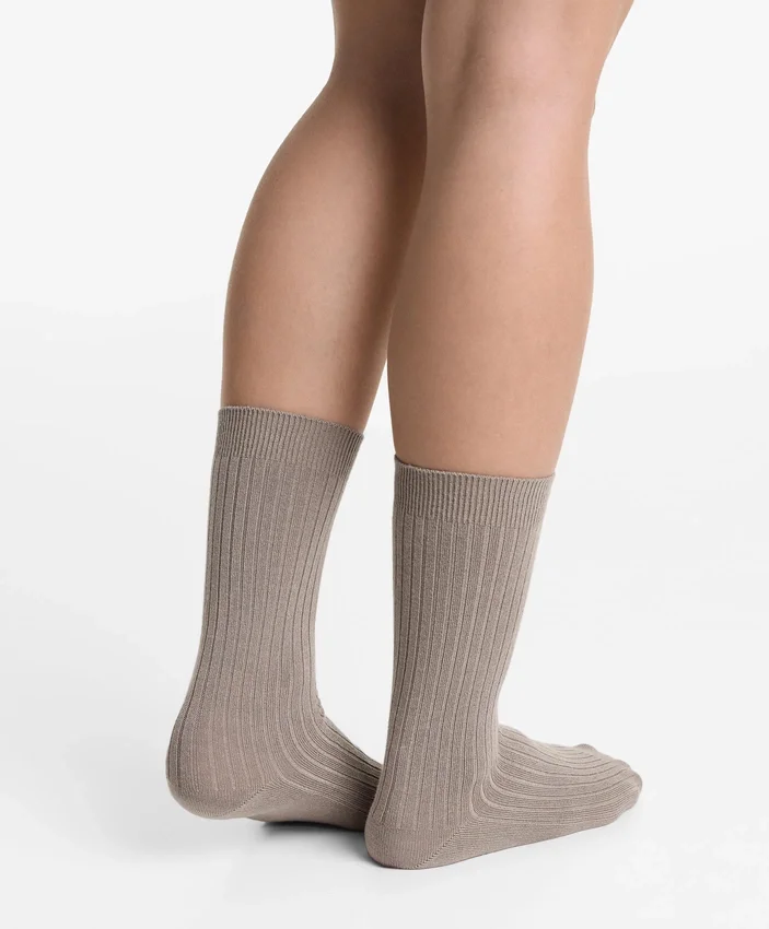 Calcetines clásicos de mezcla de modal con un 13 % de cachemira Calcetines clásicos de mezcla de modal con un 13 % de cachemira