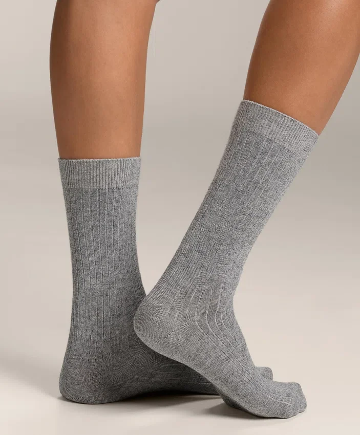 Calcetines clásicos de mezcla de modal con un 13 % de cachemira Calcetines clásicos de mezcla de modal con un 13 % de cachemira