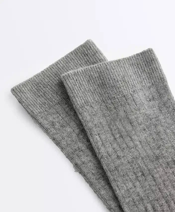 Calcetines clásicos de mezcla de modal con un 13 % de cachemira Calcetines clásicos de mezcla de modal con un 13 % de cachemira