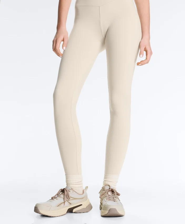 Calcetines clásicos de mezcla de seda con diseño acanalado Calcetines clásicos de mezcla de seda con diseño acanalado
