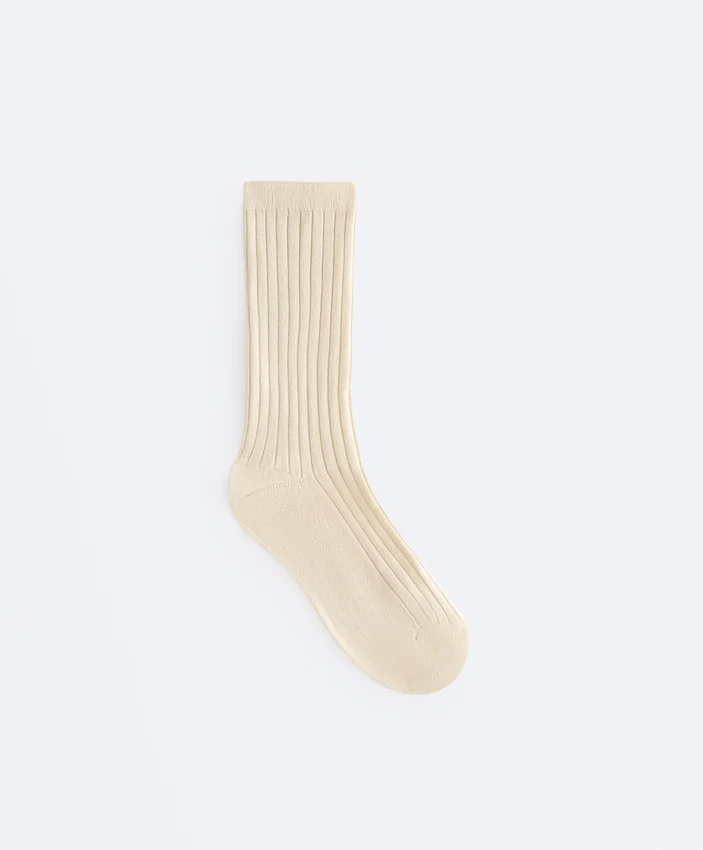 Calcetines clásicos de mezcla de seda con diseño acanalado Calcetines clásicos de mezcla de seda con diseño acanalado