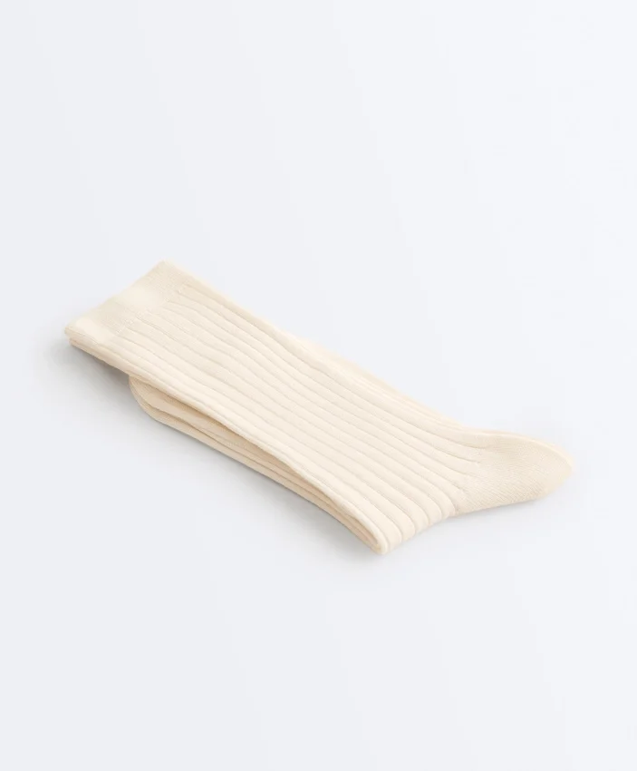Calcetines clásicos de mezcla de seda con diseño acanalado Calcetines clásicos de mezcla de seda con diseño acanalado