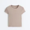 Camiseta ajustada de manga corta de modal acanalado Camiseta ajustada de manga corta de modal acanalado