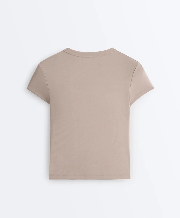 Camiseta ajustada de manga corta de modal acanalado Camiseta ajustada de manga corta de modal acanalado