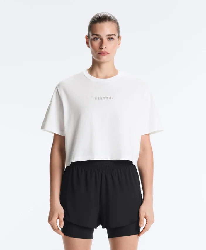 Camiseta corta de corte recto con eslogan, de mezcla de algodón Camiseta corta de corte recto con eslogan, de mezcla de algodón