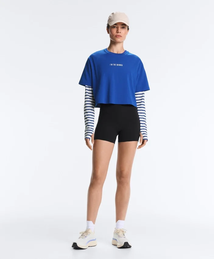 Camiseta corta de corte recto con eslogan, de mezcla de algodón Camiseta corta de corte recto con eslogan, de mezcla de algodón