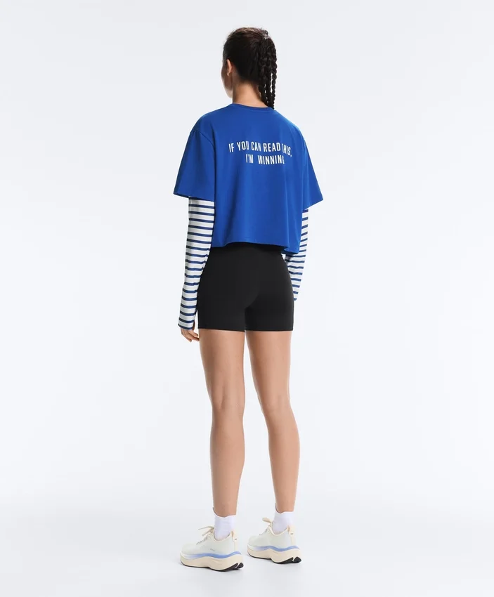 Camiseta corta de corte recto con eslogan, de mezcla de algodón Camiseta corta de corte recto con eslogan, de mezcla de algodón