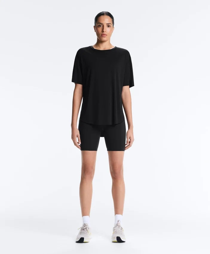 Camiseta de manga corta de mezcla de modal con bajo redondeado en la espalda Camiseta de manga corta de mezcla de modal con bajo redondeado en la espalda