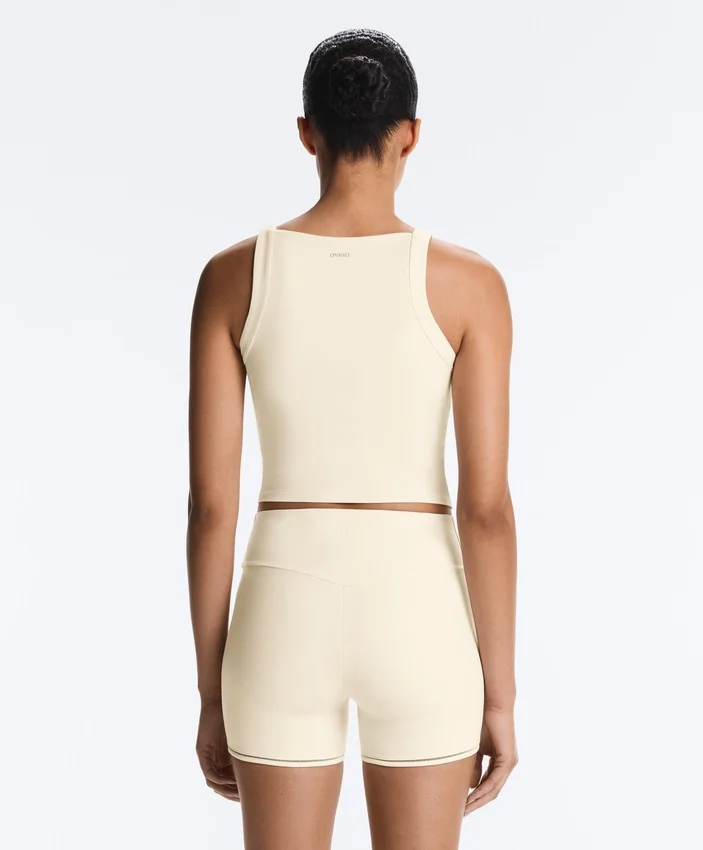 Camiseta de tirantes con cuello halter de Comfortlux y dobladillo con puntada de festón Camiseta de tirantes con cuello halter de Comfortlux y dobladillo con puntada de festón
