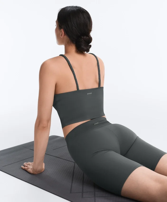 Camiseta de tirantes con cuello halter trenzado Comfortlux Camiseta de tirantes con cuello halter trenzado Comfortlux