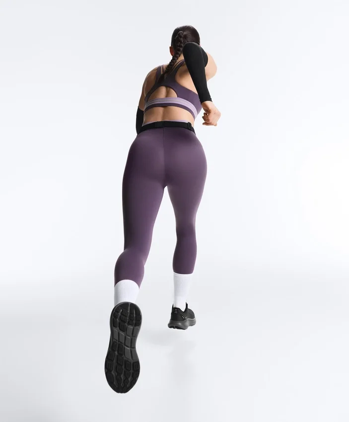 Camiseta de tirantes con cuello halter y compresión Camiseta de tirantes con cuello halter y compresión