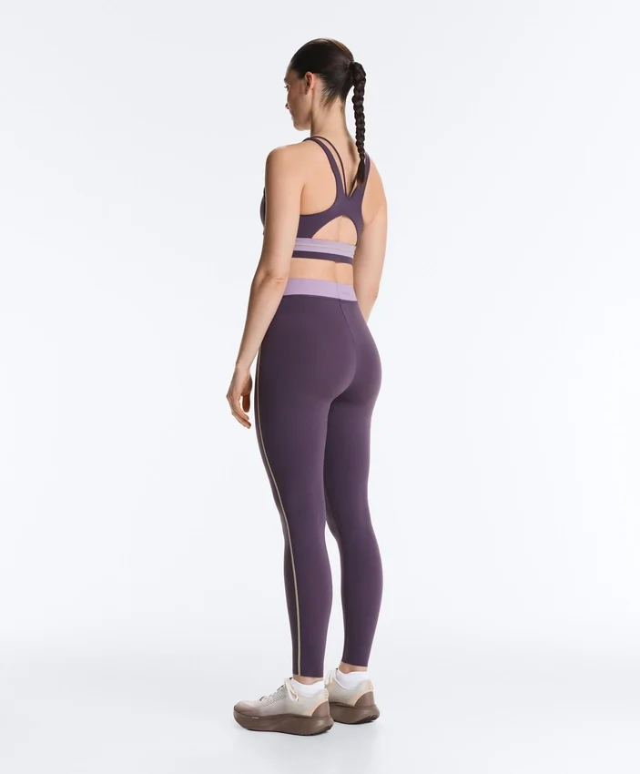 Camiseta de tirantes con cuello halter y compresión Camiseta de tirantes con cuello halter y compresión