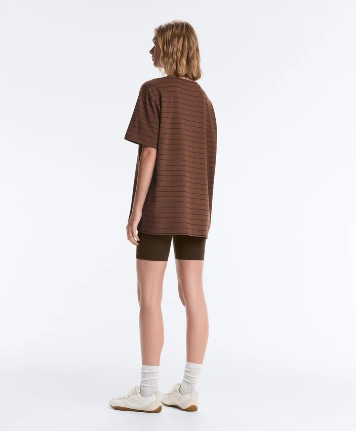 Camiseta oversize de manga corta a rayas de mezcla de algodón para pantalones cortos Camiseta oversize de manga corta a rayas de mezcla de algodón para pantalones cortos