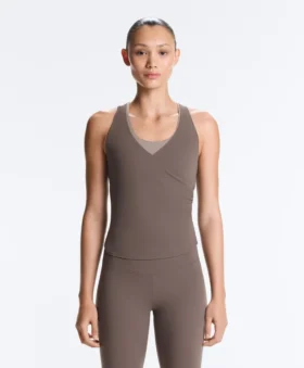 Camiseta sin mangas Comfortlux con escote cruzado