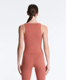 Camiseta sin mangas Comfortlux con escote cruzado