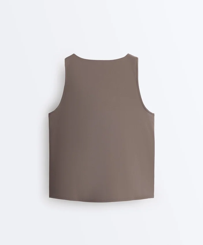 Camiseta sin mangas Comfortlux con escote cruzado Camiseta sin mangas Comfortlux con escote cruzado