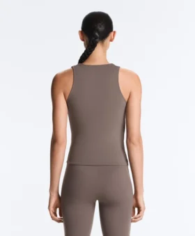 Camiseta sin mangas Comfortlux con escote cruzado