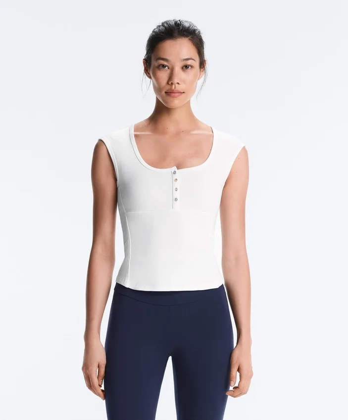 Camiseta sin mangas de punto elástico con botones de algodón y modal Camiseta sin mangas de punto elástico con botones de algodón y modal