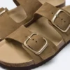 Chanclas de piel serraje con hebilla Chanclas de piel serraje con hebilla